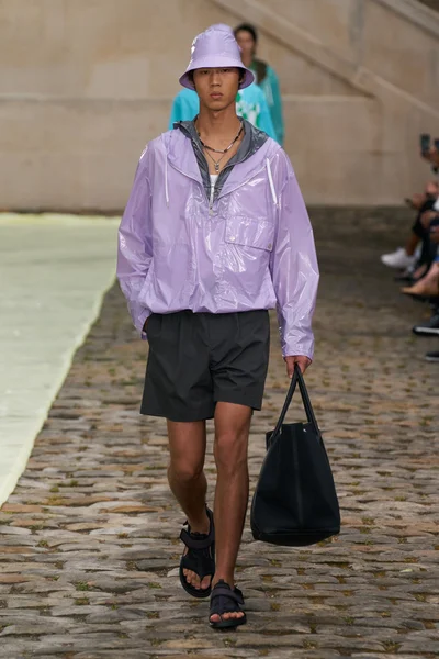 Look 30